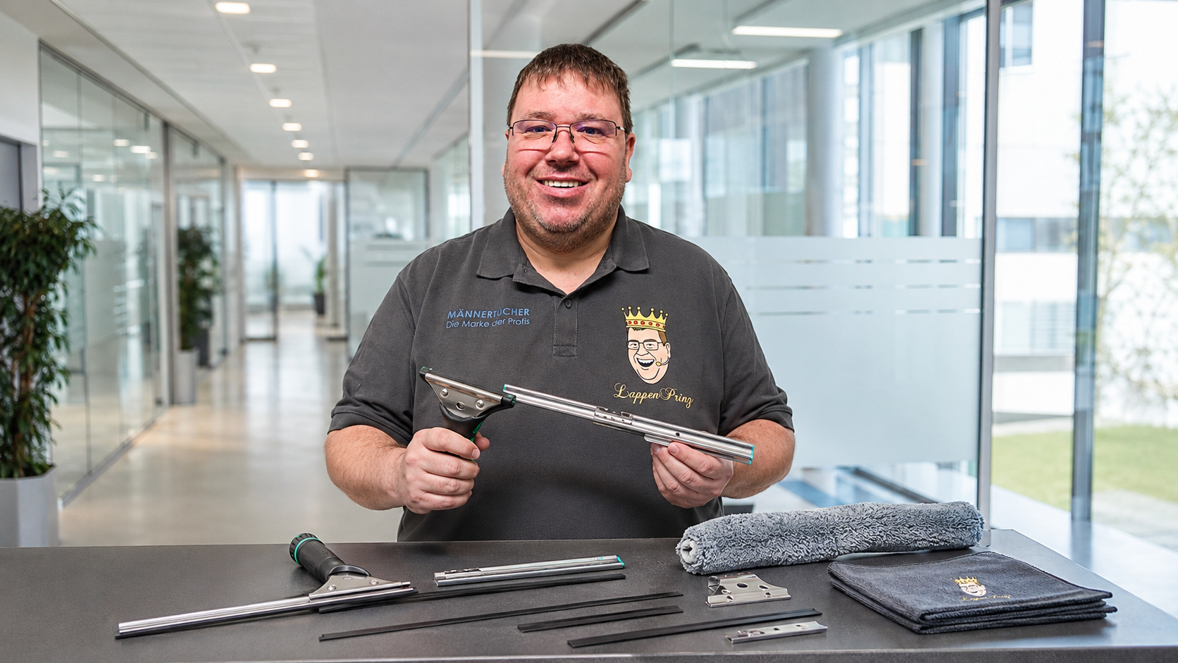 Trägerteile für Fensterabzieher stabile Verbindung von Griff Schiene und Gummi